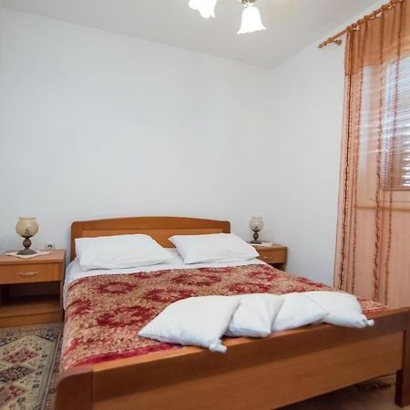 Apartments Longo Supetar Kültér fotó