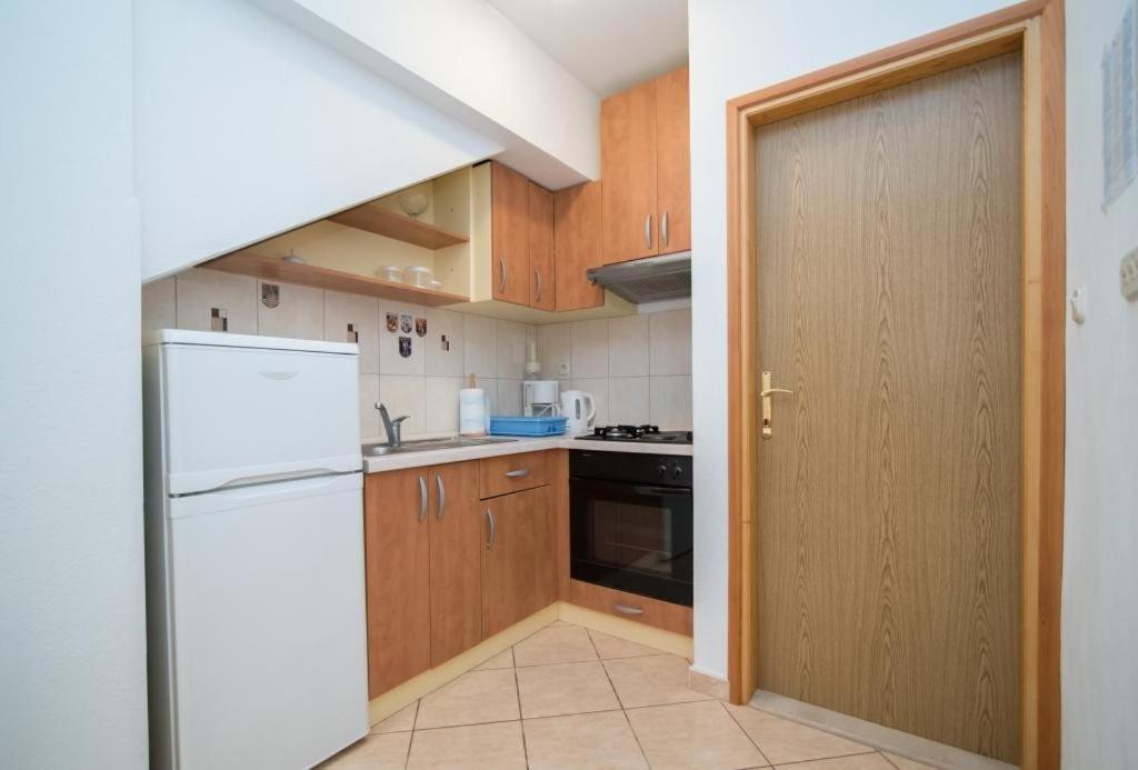 Apartments Longo Supetar Kültér fotó