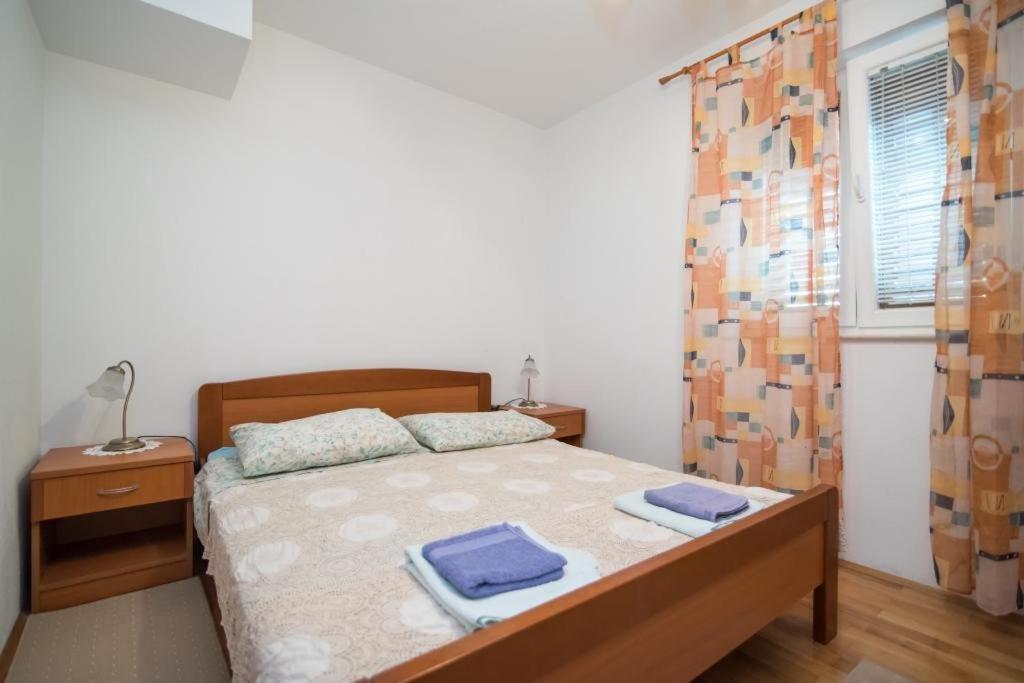 Apartments Longo Supetar Kültér fotó