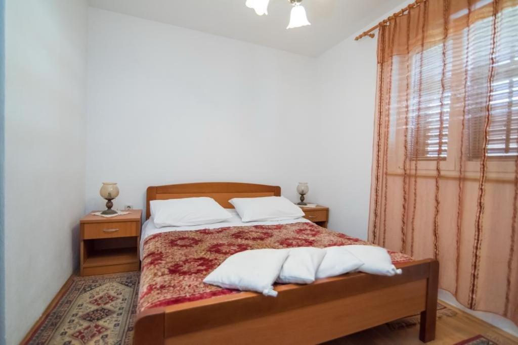 Apartments Longo Supetar Kültér fotó